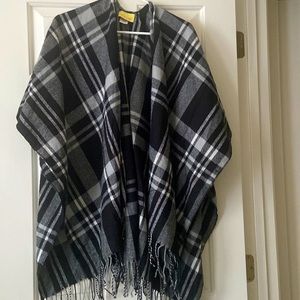 Buffalo Check Poncho*